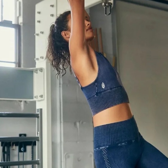 NWOT Free People Good Karma High-Neck Crop Tank size M/L WASHED BLACK - Picture 4 of 9